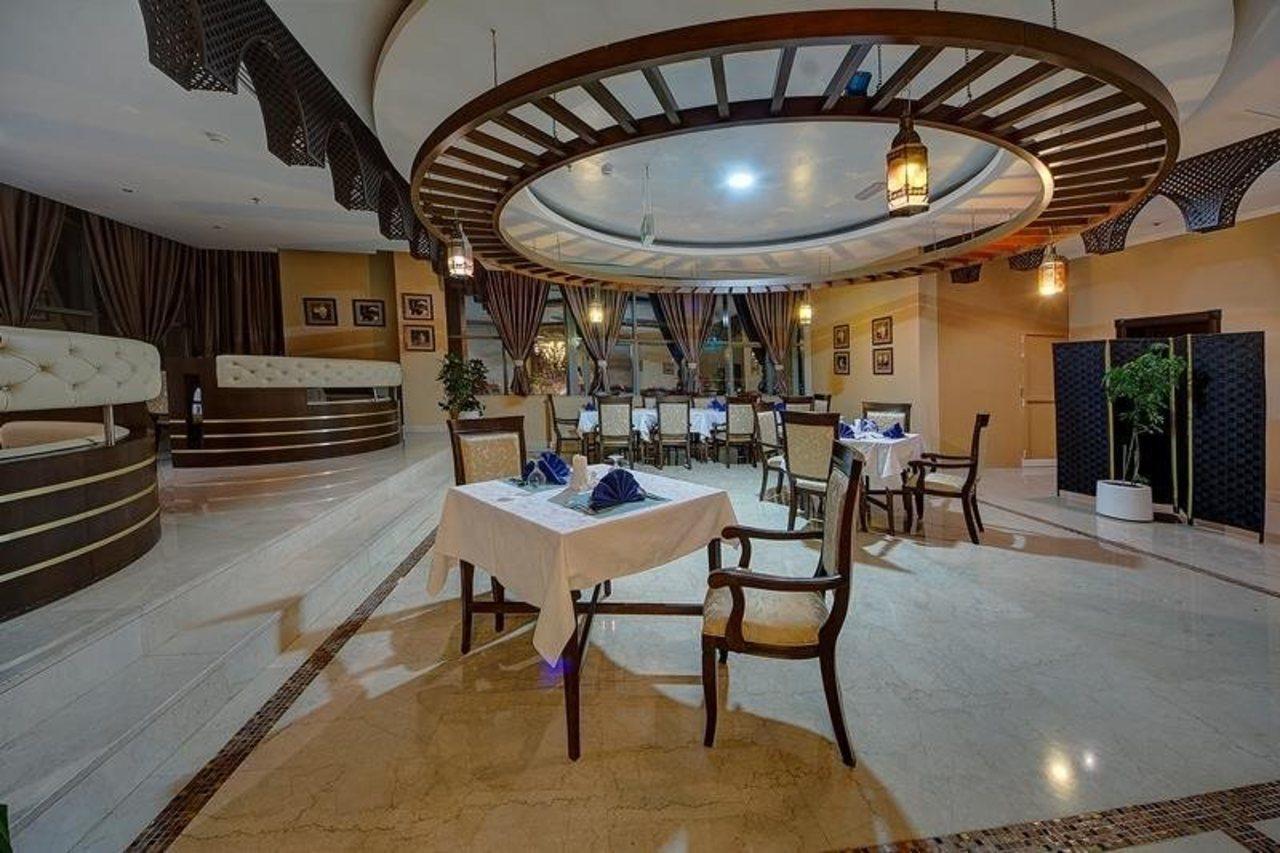 Ewan Ajman Suites Hotel Ngoại thất bức ảnh