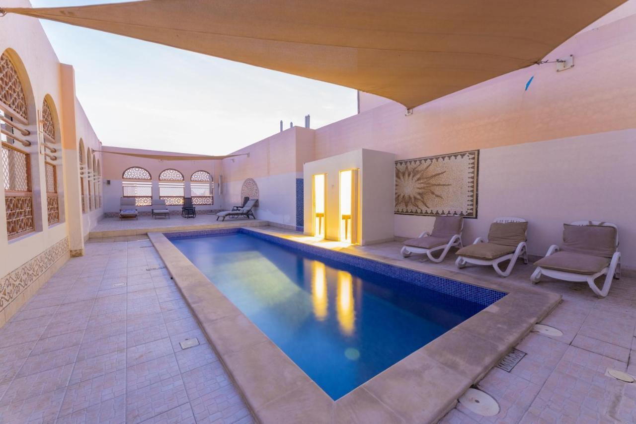 Ewan Ajman Suites Hotel Ngoại thất bức ảnh