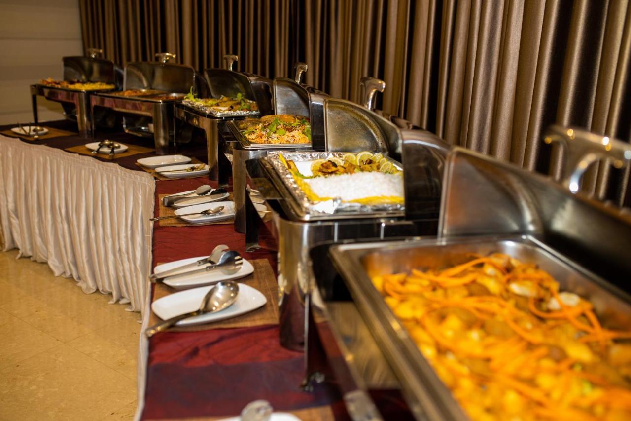 Ewan Ajman Suites Hotel Ngoại thất bức ảnh