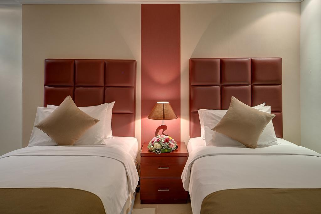 Ewan Ajman Suites Hotel Ngoại thất bức ảnh
