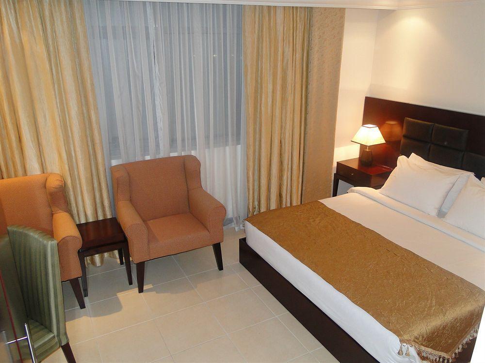 Ewan Ajman Suites Hotel Ngoại thất bức ảnh
