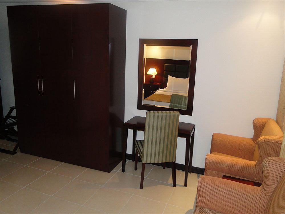 Ewan Ajman Suites Hotel Ngoại thất bức ảnh
