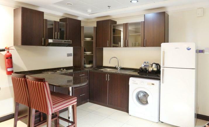 Ewan Ajman Suites Hotel Ngoại thất bức ảnh